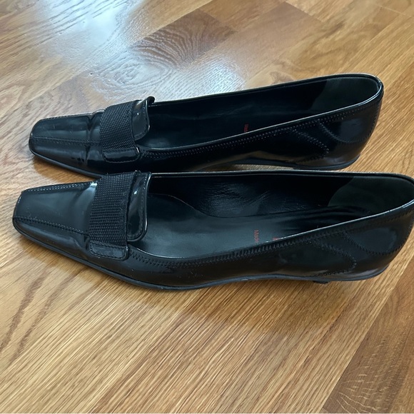 Prada Vintage  Women's Black Patent leather Pump Kitten Heels Size 37 - Picture 4 of 10